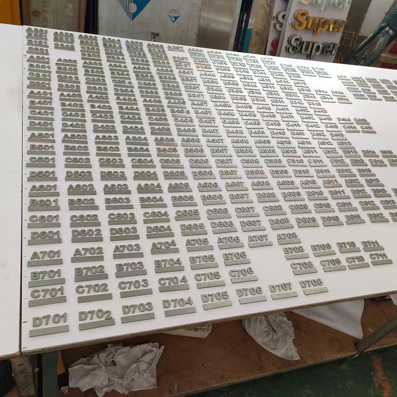 custom metal letters and signs